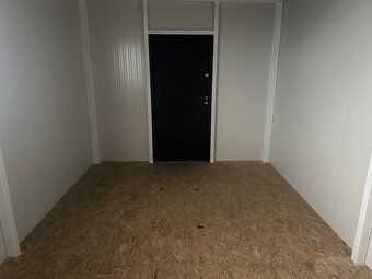 * Vonkajšia dižka: 5,20 m Vonkajšia šírka: 3,20 m * Zváraná 