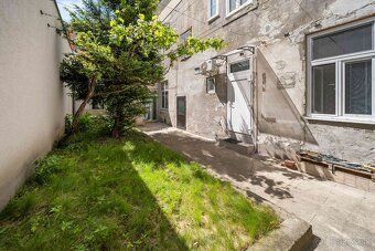 We offer for sale an attractive 2-bedroom attic apartment with modern open layout of 56.10 m²…
