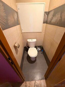 For sale 1-bedroom apartment in private ownership.