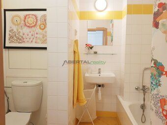 FOR RENT BRIGHT 1-ROOM APARTMENT | SEPARATE KITCHEN | FURNISHED | RESIDENTIAL PARKING OPTION | AVAILABLE IMMEDIATELY