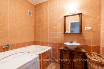 OYE Reality offers for rent a pleasant 2-room, air-conditioned apartment with a loggia on…