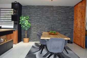 Exclusive only here. Realtor REMAX offers for sale a detached single-family home in the village of Zbehy near…