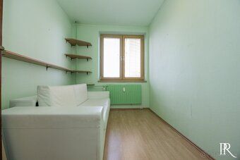 RE/MAX offers for sale a pleasant