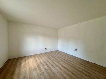 Looking for peaceful living in nature, far from city noise, but