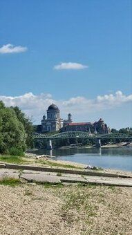 Ексклюзивна пропозиція. Знижена ціна.
Пропонуємо на продаж земельну ділянку 