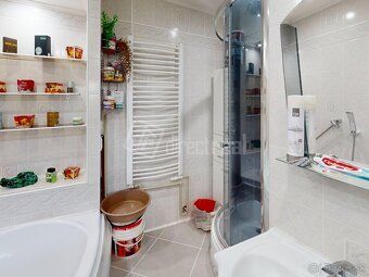 2-ROOM APARTMENT WITH SEPARATE KITCHEN AND GLASSED-IN BALCONY WITH BEAUTIFUL VIEW OF THE…