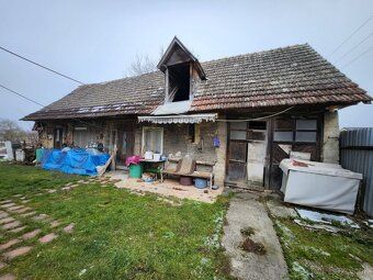 for sale older family house with large plot of land 2,200 m² + outbuilding, Ilava.