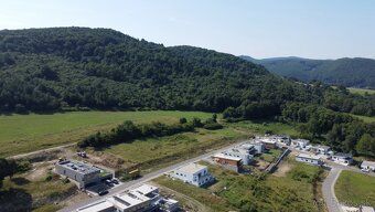 Na predaj stavebný pozemok o výmere 641 m2 + 27 m2 podiel na