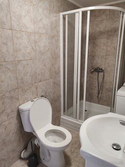 Prenájom zariadeného 2-izbového bytu s balkónom – Veľké Levá