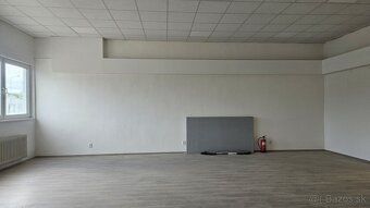 Manufacturing/warehouse hall located on the outskirts of Skalica city at Kopčianska street in…