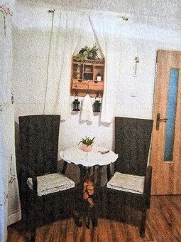 I offer a decent family renovated 4 room house with good location, 5 km from Dudince.