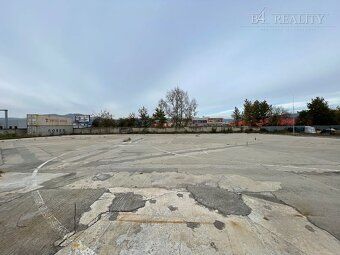 We offer for rent a paved area with total area of 