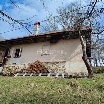 HOLESTIAK.sk reality vám ponúka exkluzívne na predaj v obci 
