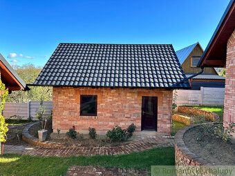 Six charming cottages in one common recreational resort