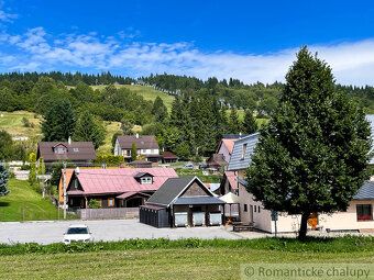 Na predaj priestranný rovinatý pozemok s výmerou 1538 m² pri