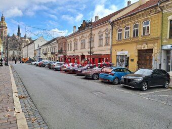 We offer for sale commercial, operational, office space in perfect location - historic…