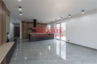 Offering for sale an upmarket 5-bedroom family house of type B
