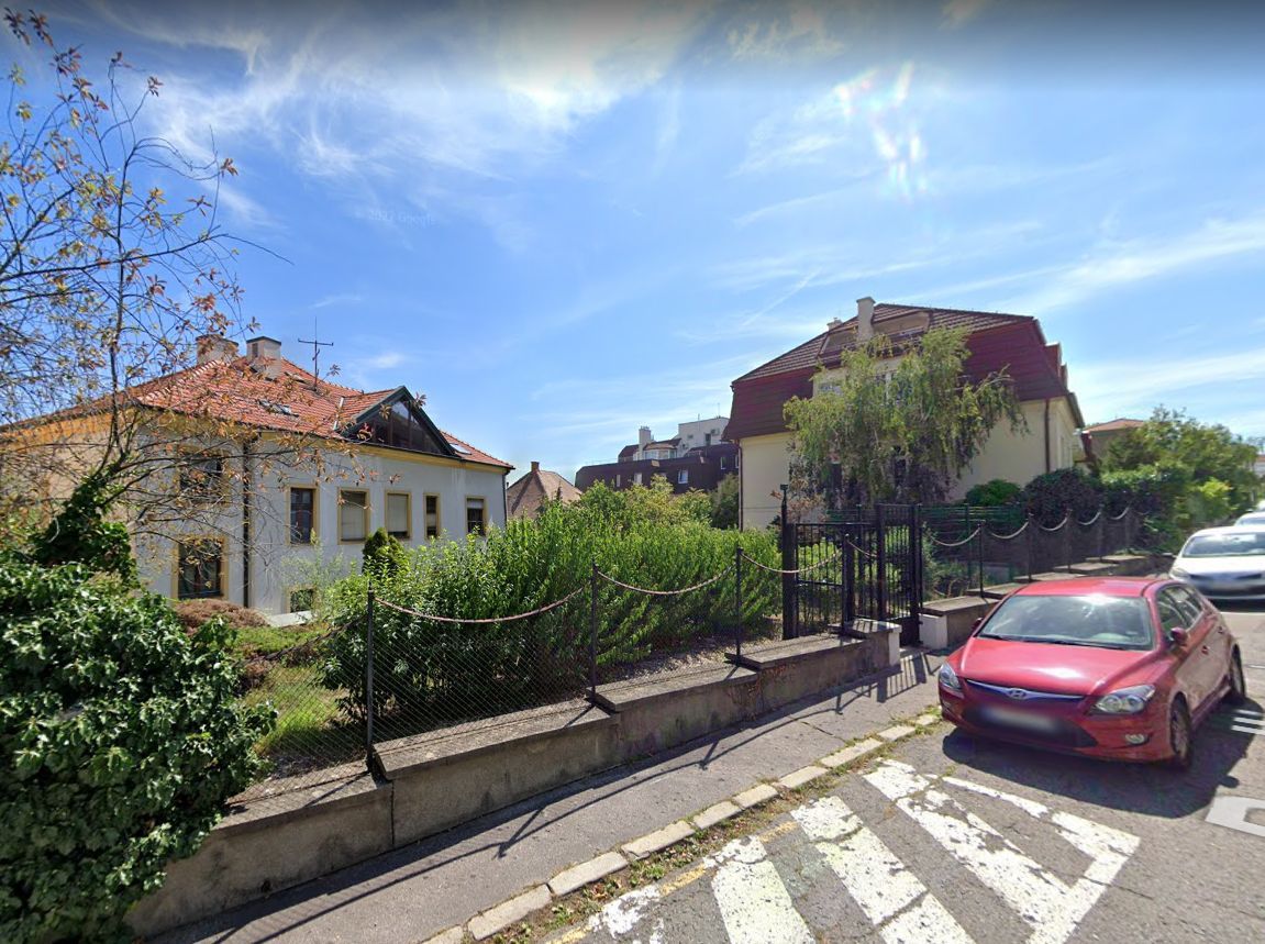 Ponúkame na predaj historickú reprezentatívnu administratívn