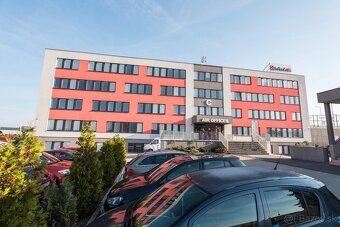 Ponúkame na prenájom kancelárie na Pestovateľskej ulici, opr