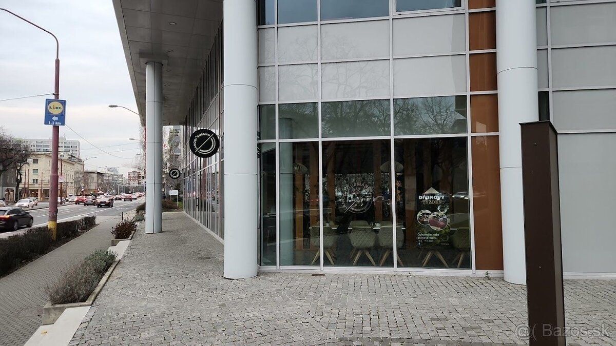 Ponúkame na prenájom priestory v Apollo Biznis centre 2, na 