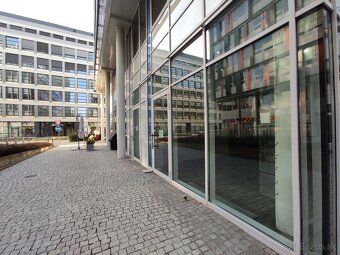 We offer spaces for rent in Apollo Business Centre 2 at
