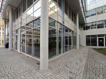 We offer spaces for rent in Apollo Business Centre 2 at