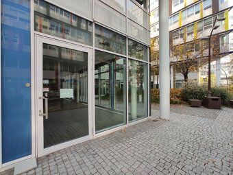 We offer spaces for rent in Apollo Business Centre 2 at