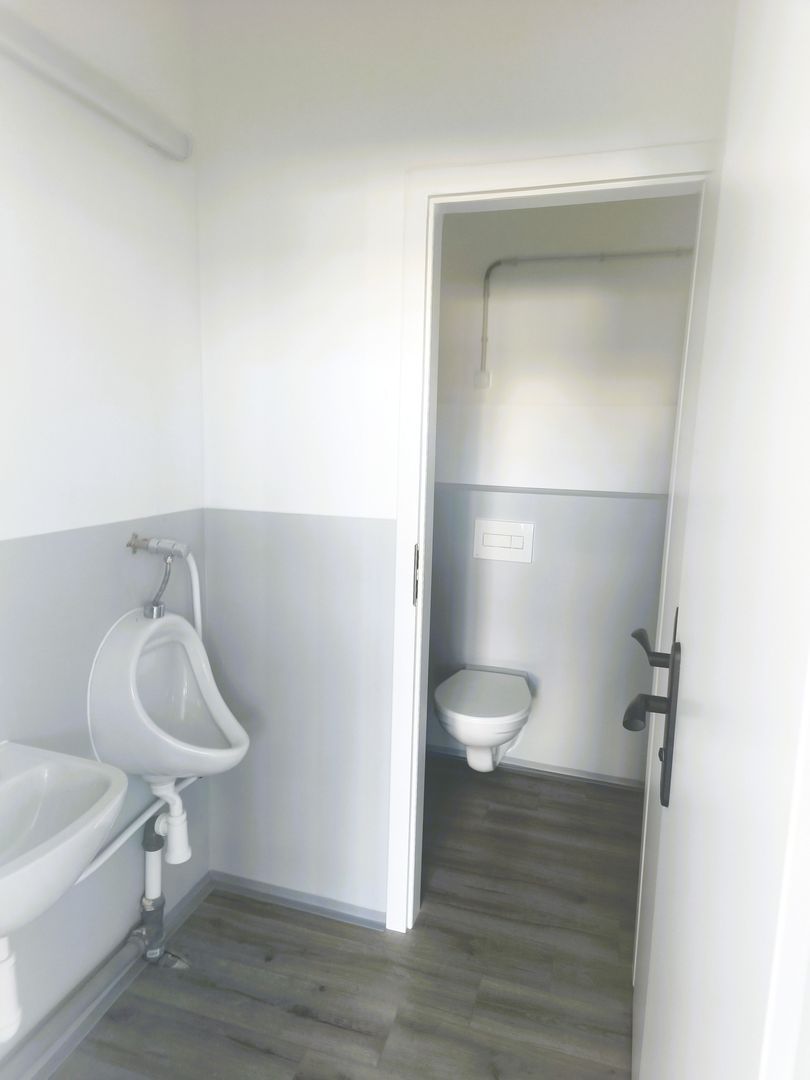 Moderní skladový / výrobní prostor k pronájmu v polyfunkčním areálu ve Staré Vajnore ulici v Bratislavě