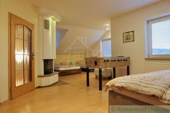 We offer for sale a spacious property with high investment potential in the foothill village…