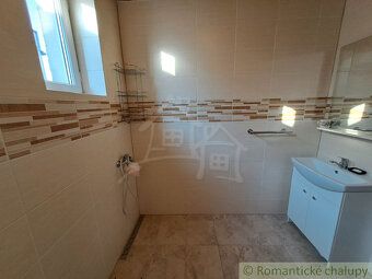 Ponúkame na predaj 5-izbový dvojpodlažný rodinný dom so zast