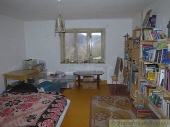 We offer for sale a house in semi-isolated location above the village of Utekáč.