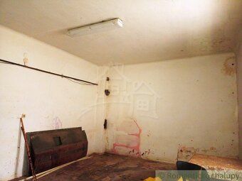 We offer you a former school in the mountain village of Rovné.
