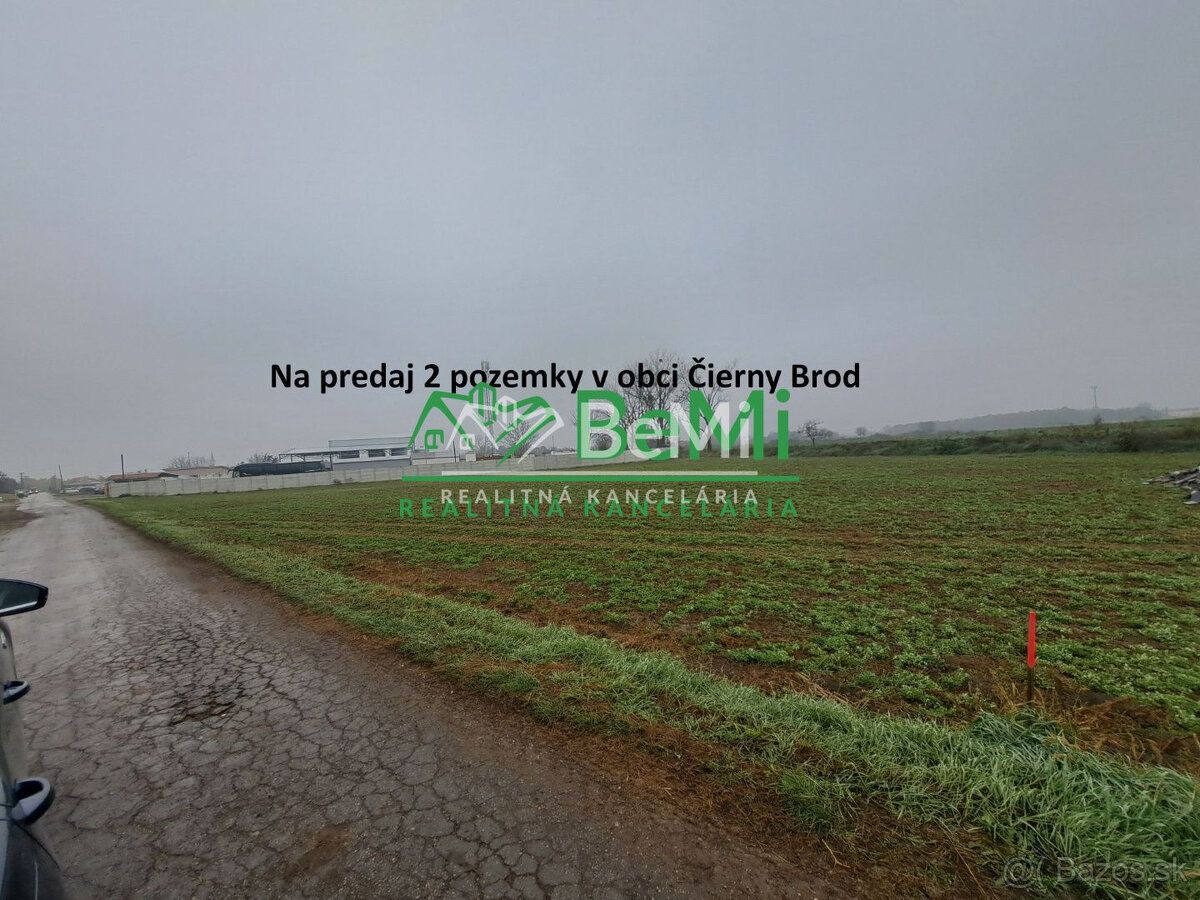 Typ: Pozemky - komerční Obec: Čierny Brod 011-14-EVBA Nabízíme k prodeji 2 pozemky v…