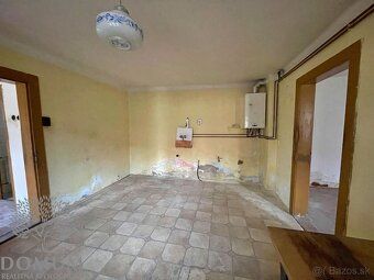 Ponúkame na predaj slnečný pozemok o výmere 600 m² v pokojne
