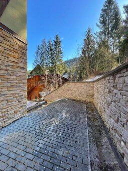 Apartment + terrace + private parking space + garage spot For sale we offer a pleasant fully…