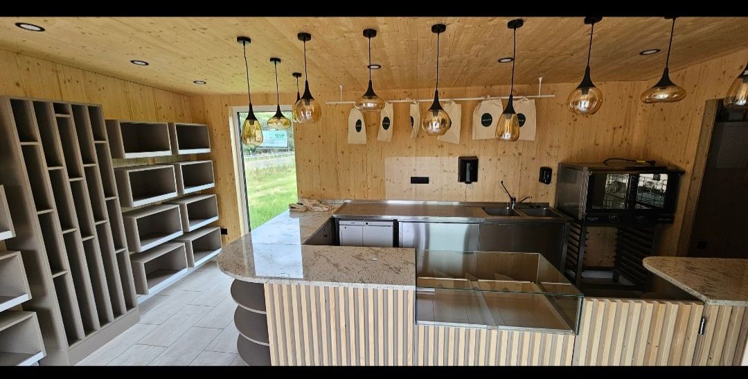 Predám kompletne zariadený moderný obchod z kontajnera – ide