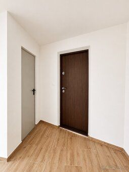 I am offering for sale a 3-room apartment located in the city district of Michalovce…