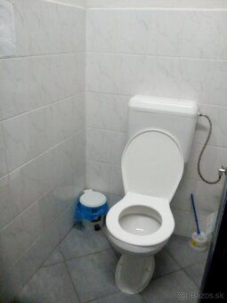 Good day, we offer for long-term rent premises of former general practitioner's office in Prakovce Village.