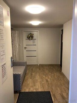Пропонуємо орендувати торговий простір площею 560 м².