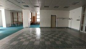 Пропонуємо орендувати торговий простір площею 560 м².