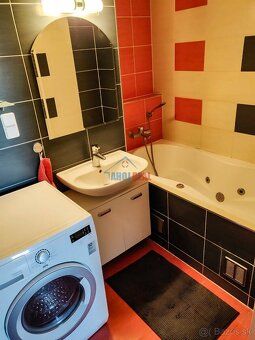 Real estate agency offers for RENT a fully furnished larger two-room apartment in UNIVERSO NEW…