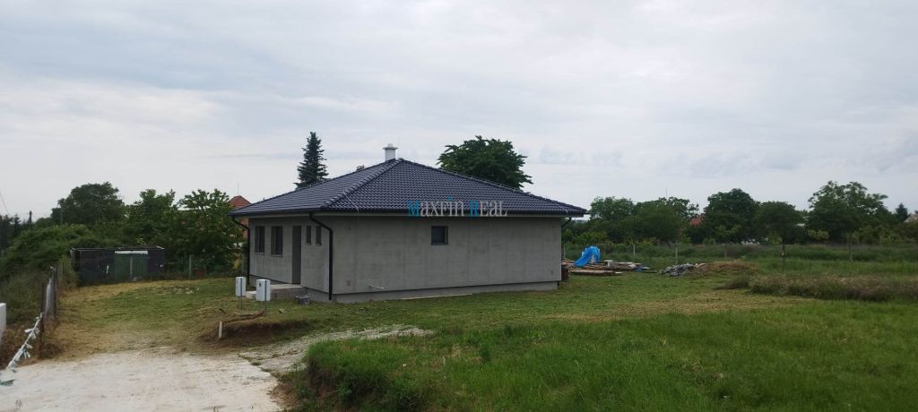 Maxfin Real Vám ponúka,
na predaj 4-izb rodinný dom, na krás