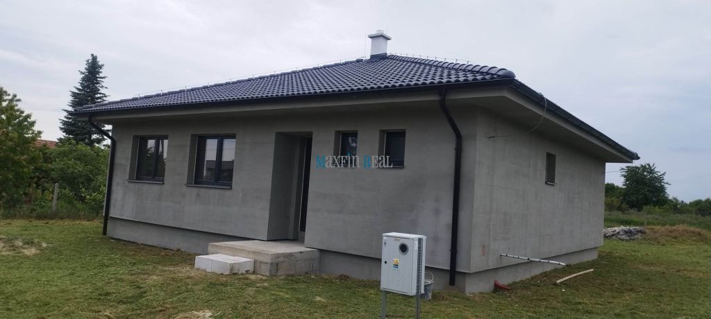 Maxfin Real Vám ponúka,
na predaj 4-izb rodinný dom, na krás
