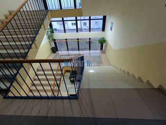 We offer for rent a large two-office space in Nitra with parking.