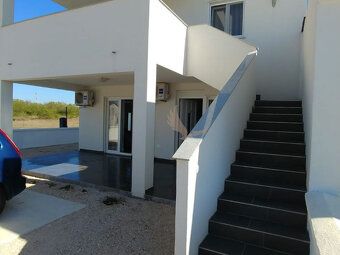 Type: Family house Street: Privlaka Village: Privlaka New Living