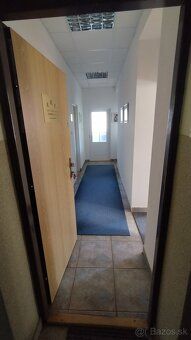 Kancelárie na 2 NP. o výmere 37,3 m2. 2 krát kancelária toal