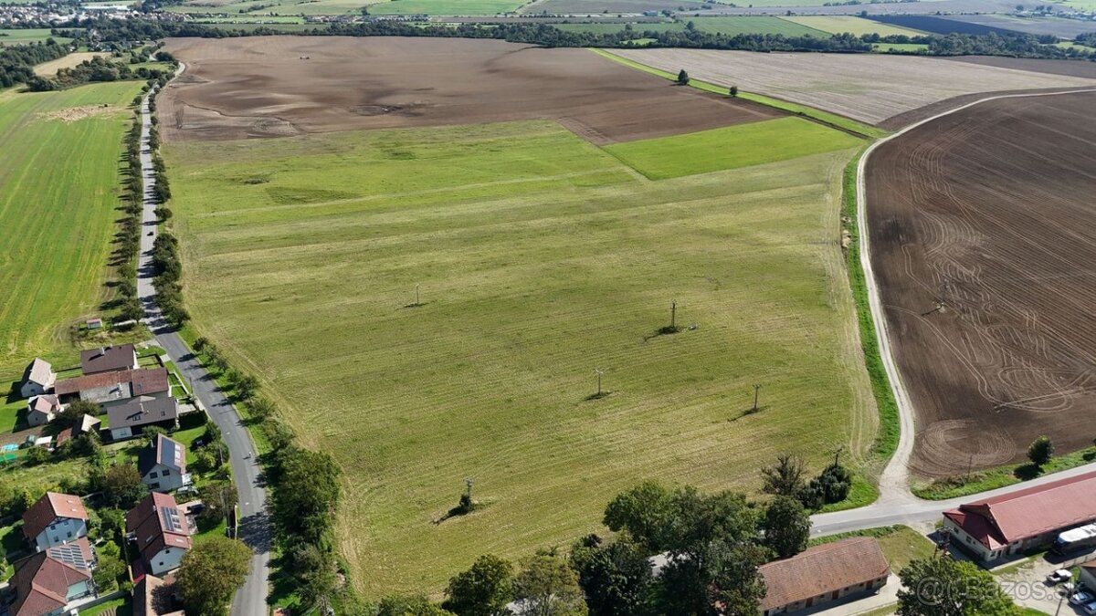 Oferujemy na sprzedaż rozległą działkę o powierzchni 16,72 ha (167.200 m²) w atrakcyjnej…