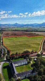 Oferujemy na sprzedaż rozległą działkę o powierzchni 16,72 ha (167.200 m²) w atrakcyjnej…