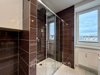 OVERVIEW: Imagine living that has everything - beautiful modern style, space, plenty of light…
