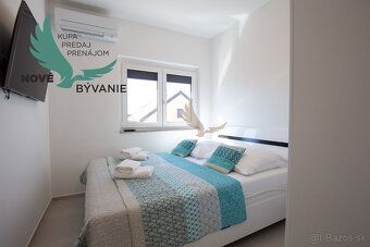 Type: 4-bedroom apartment Street: Vir Village: New Living offers you for sale an apartment on…